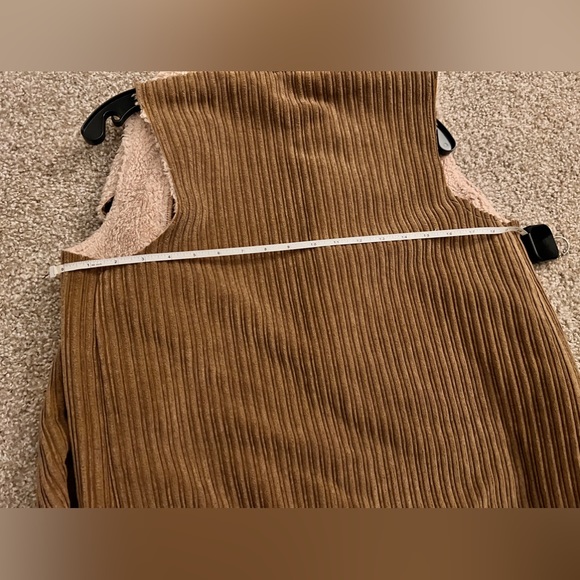 Wet Seal vest - Picture 7 of 7